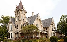 Elm Hurst Inn & Spa